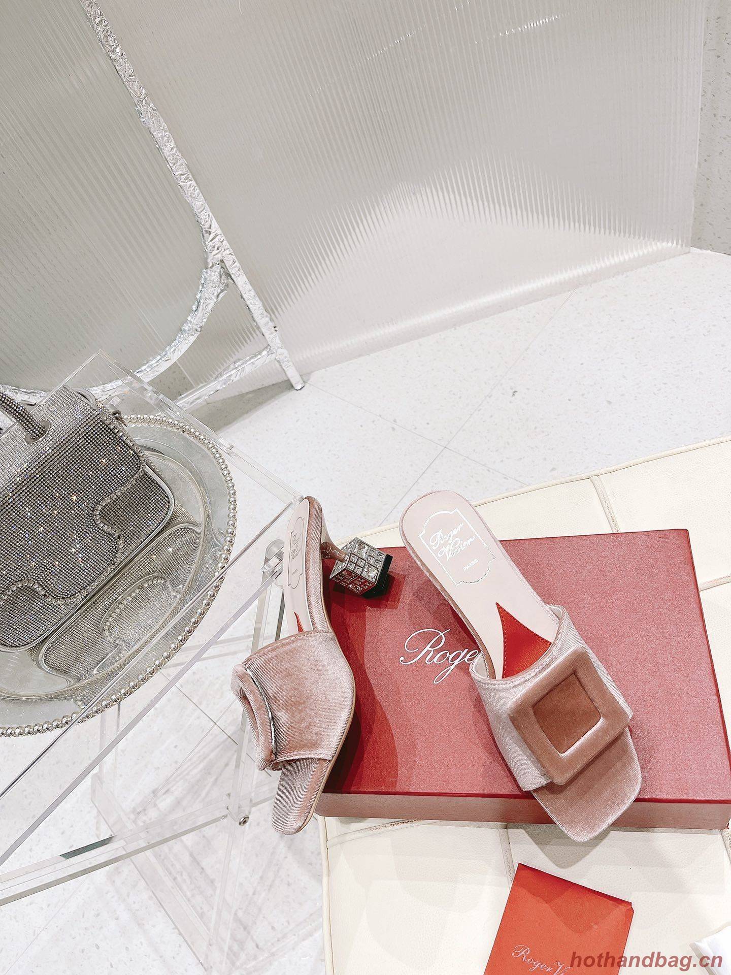 Roger Vivier shoes RVX00019 Heel 7CM Roger Vivier shoes RVX00019 Heel 7CM